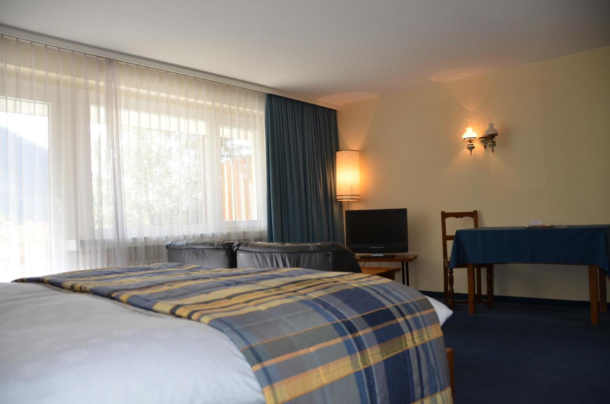 Hotel Regina Terme Loèche-les-Bains Extérieur photo
